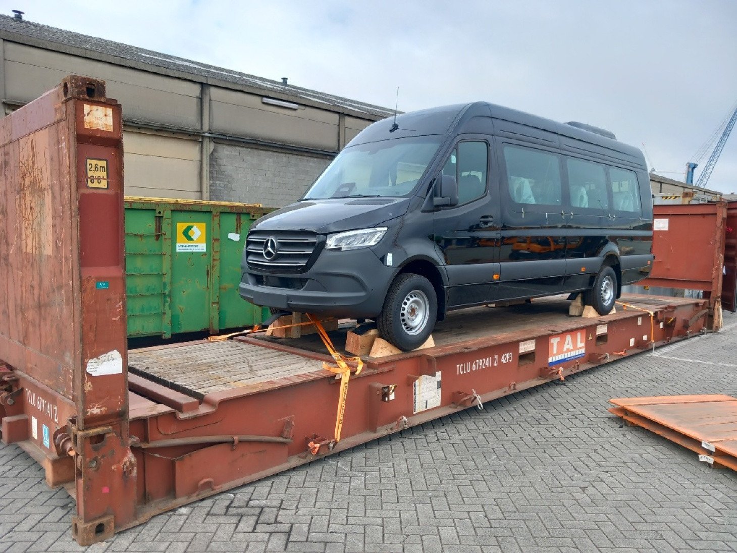 Bentri coordinates global automotive movements from Antwerp: vehicles, machinery and parts with accurate planning, safe handling and reliable partners.