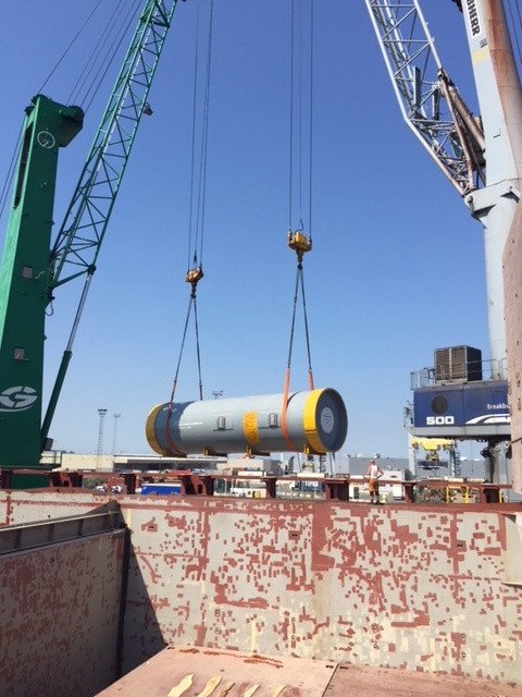 For oversized, heavy lift and breakbulk cargo, Bentri coordinates permits, documentation and handling with trusted partners and tracked milestones.